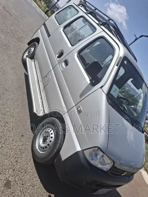 Suzuki Eeco 2024 Silver