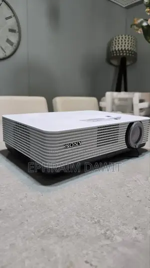Photo - Sony Brand New Projector VPL Dx221