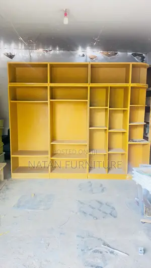 የልብስ ቁምሳጥን ዘመናዊ ዲዛይን በፈለጉት የከለር ምርጫ