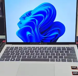New Laptop HP OmniBook 7 14" 32GB Intel Core I7 SSD 1T