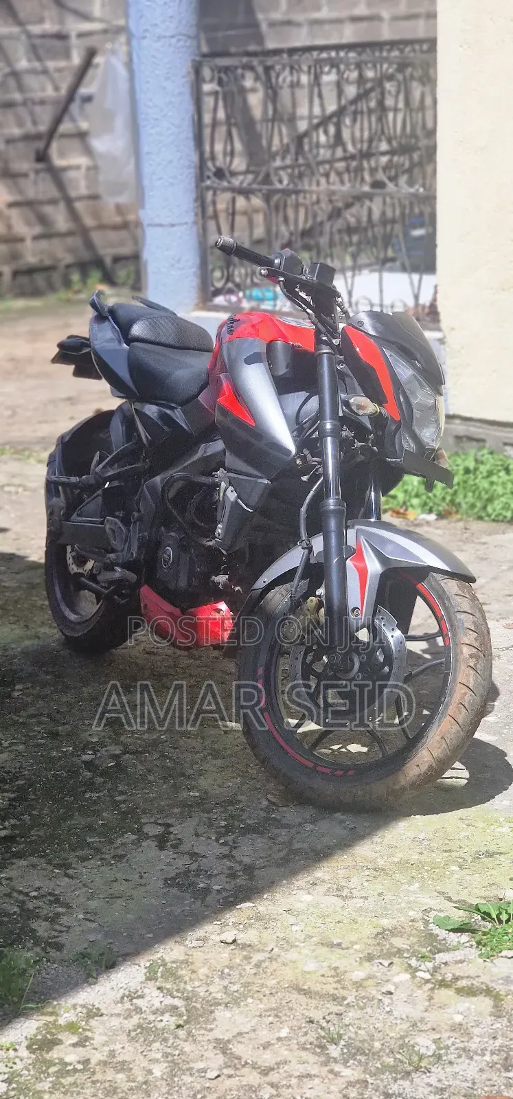 Bajaj Pulsar NS 200 2018 Red