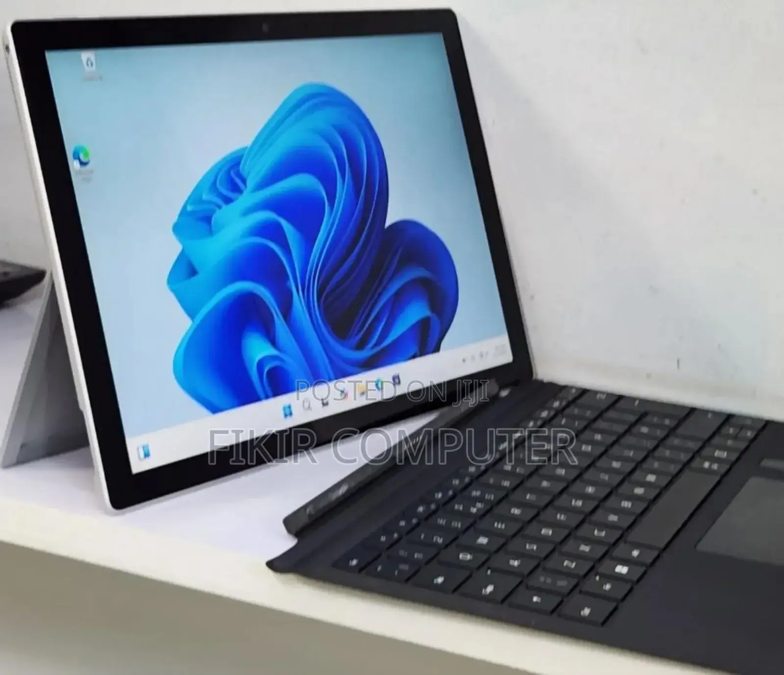 New Laptop Microsoft Surface Pro 7 16GB Intel Core I5 SSD 256GB
