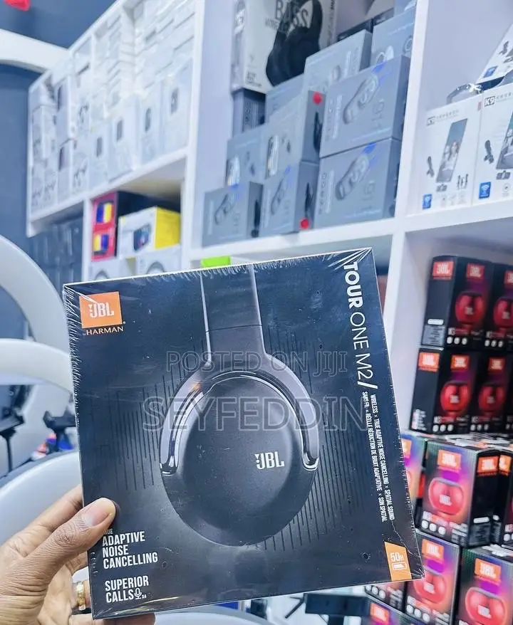 JBL Tour One M2 Adaptive Noise Cancelling Superior Calls
