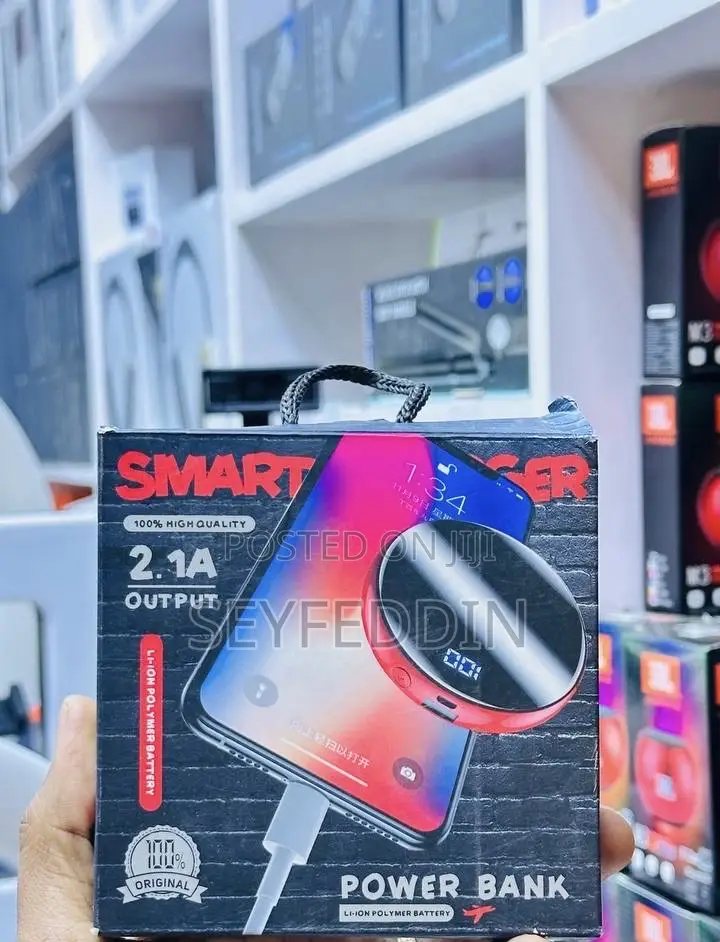 Power Bank 10,000mah Very Convenient to Hold and Move