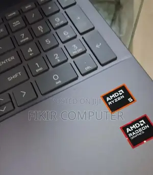 New Laptop HP Pavilion 15 8GB AMD Ryzen 5 SSD 512GB