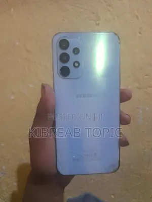 Photo - Samsung Galaxy A73 5G 128 GB Blue