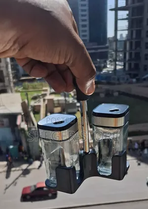 Photo - High Quality Condiment Set
( የደረቅና የፈሳሽ ነገሮች ማቅረቢያ
ወፍራም ብርጭቆ )