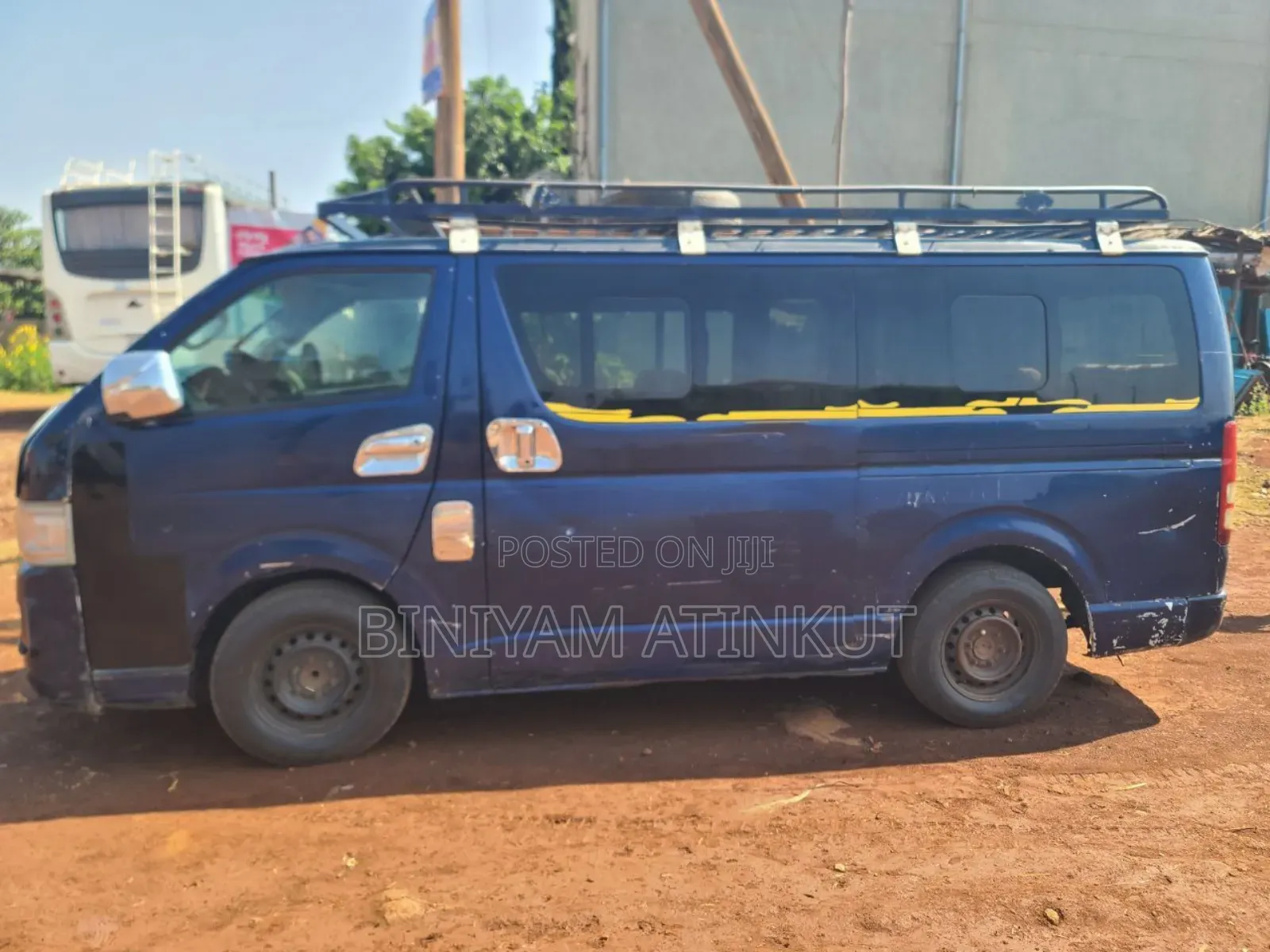 Toyota HiAce 2005 Blue