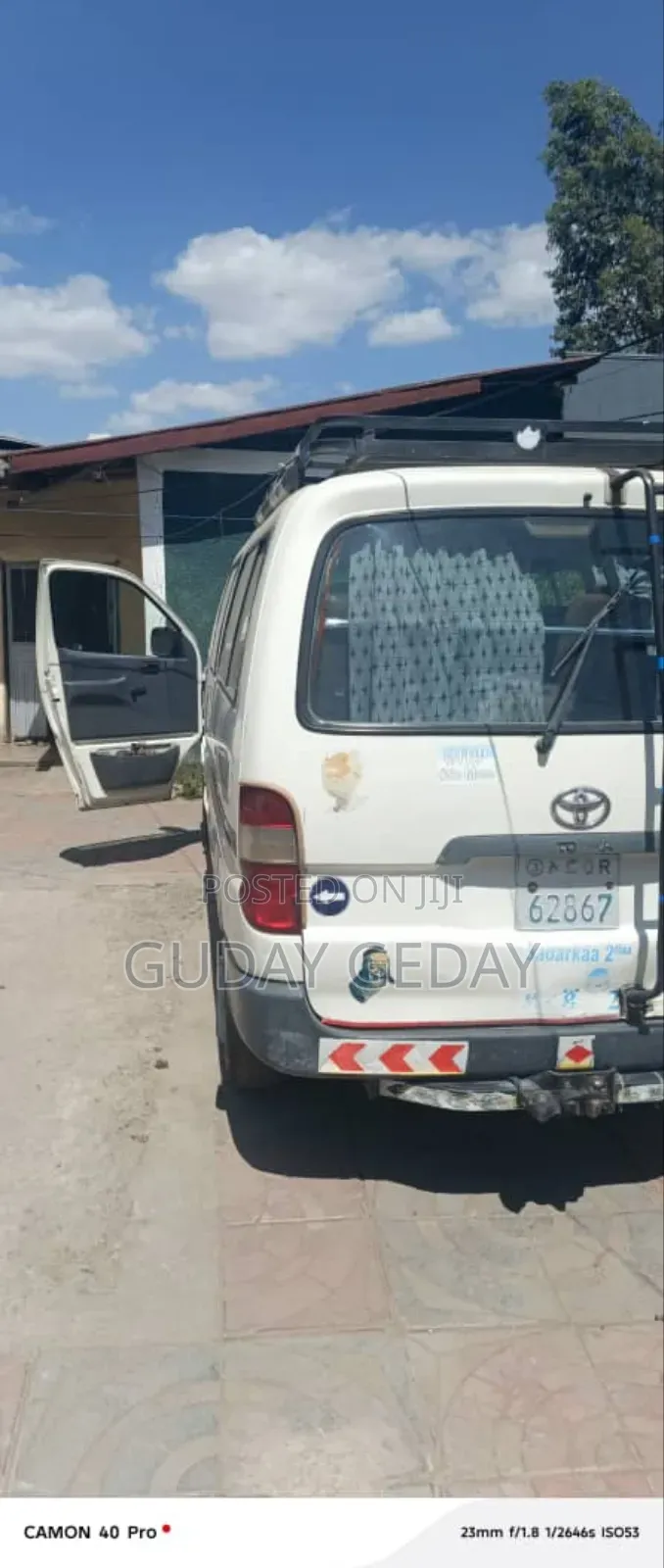 Toyota HiAce 2001 White