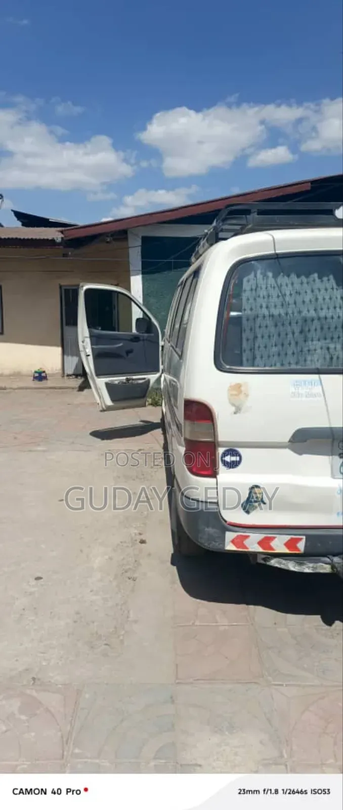 Toyota HiAce 2001 White