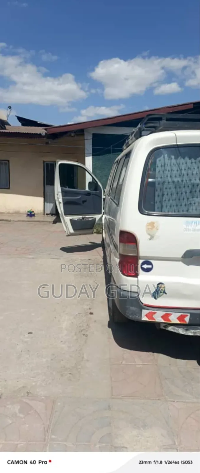 Toyota HiAce 2001 White