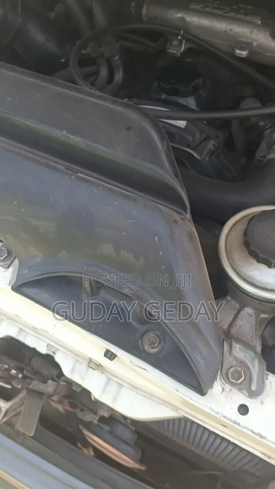 Toyota Yaris Base Sedan 4dr 2010 Silver