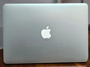 New Laptop Apple MacBook 2015 8GB Intel Core I5 SSD 256GB