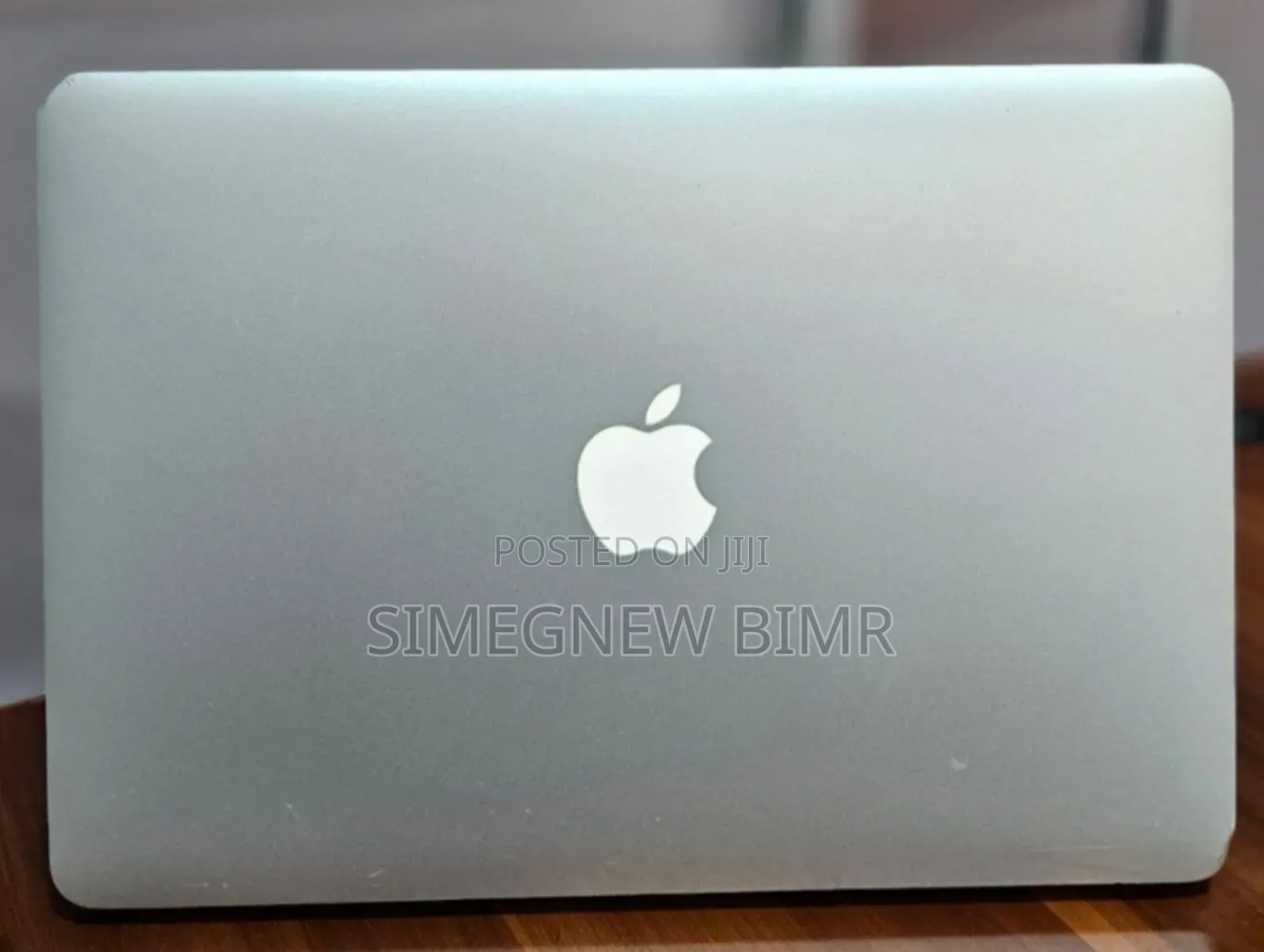 New Laptop Apple MacBook 2015 8GB Intel Core I5 SSD 256GB