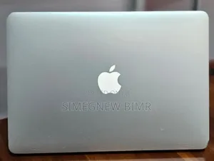 New Laptop Apple MacBook 2015 8GB Intel Core I5 SSD 256GB