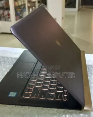 New Laptop HP Spectre 8GB Intel Core I7 SSD 256GB