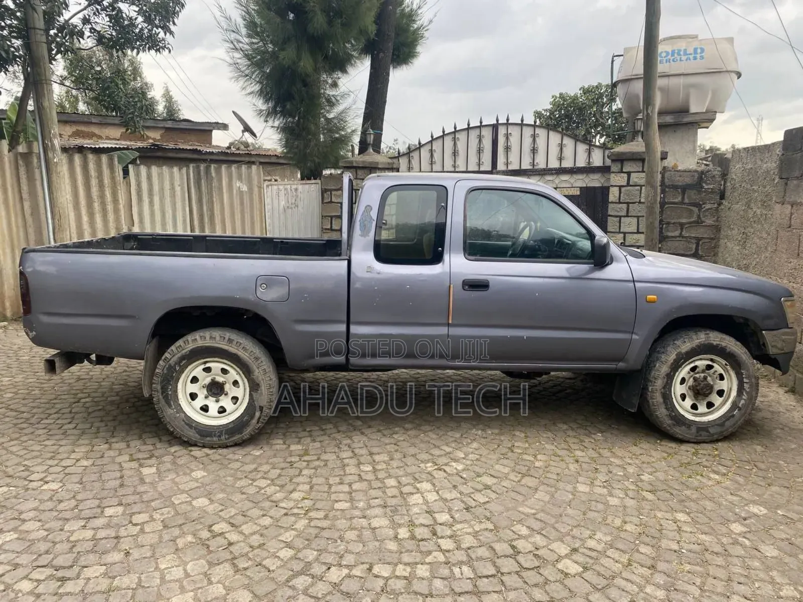 Toyota Hilux 1998 Gray