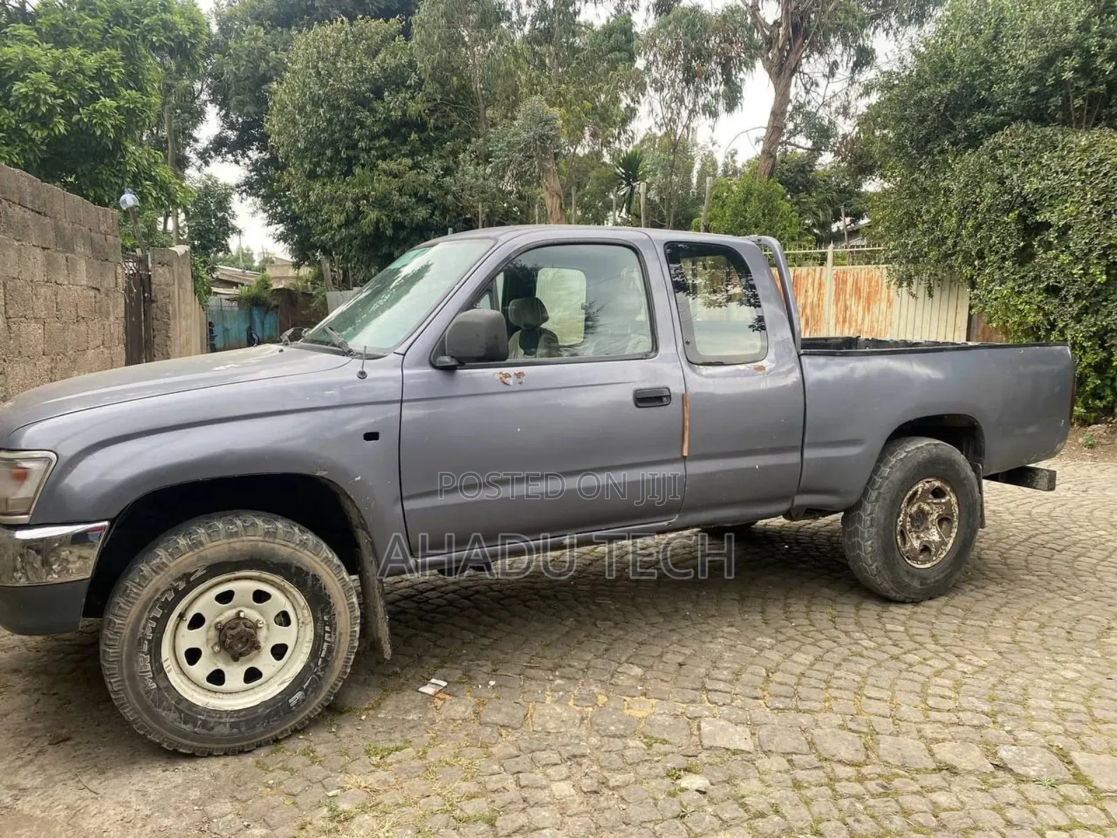 Toyota Hilux 1998 Gray