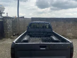 Toyota Hilux 1998 Gray