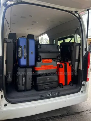 Toyota HiAce 2022 White