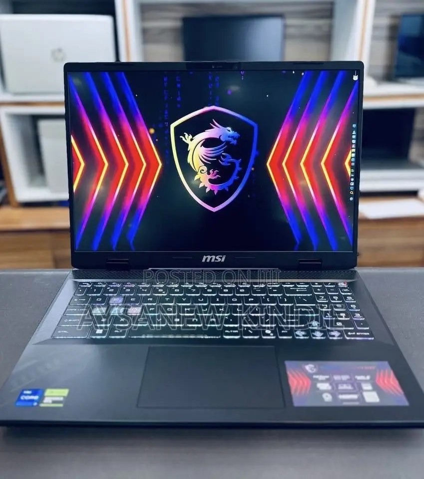 New Laptop MSI Crosshair 17 16GB Intel Core I7 SSD 1T