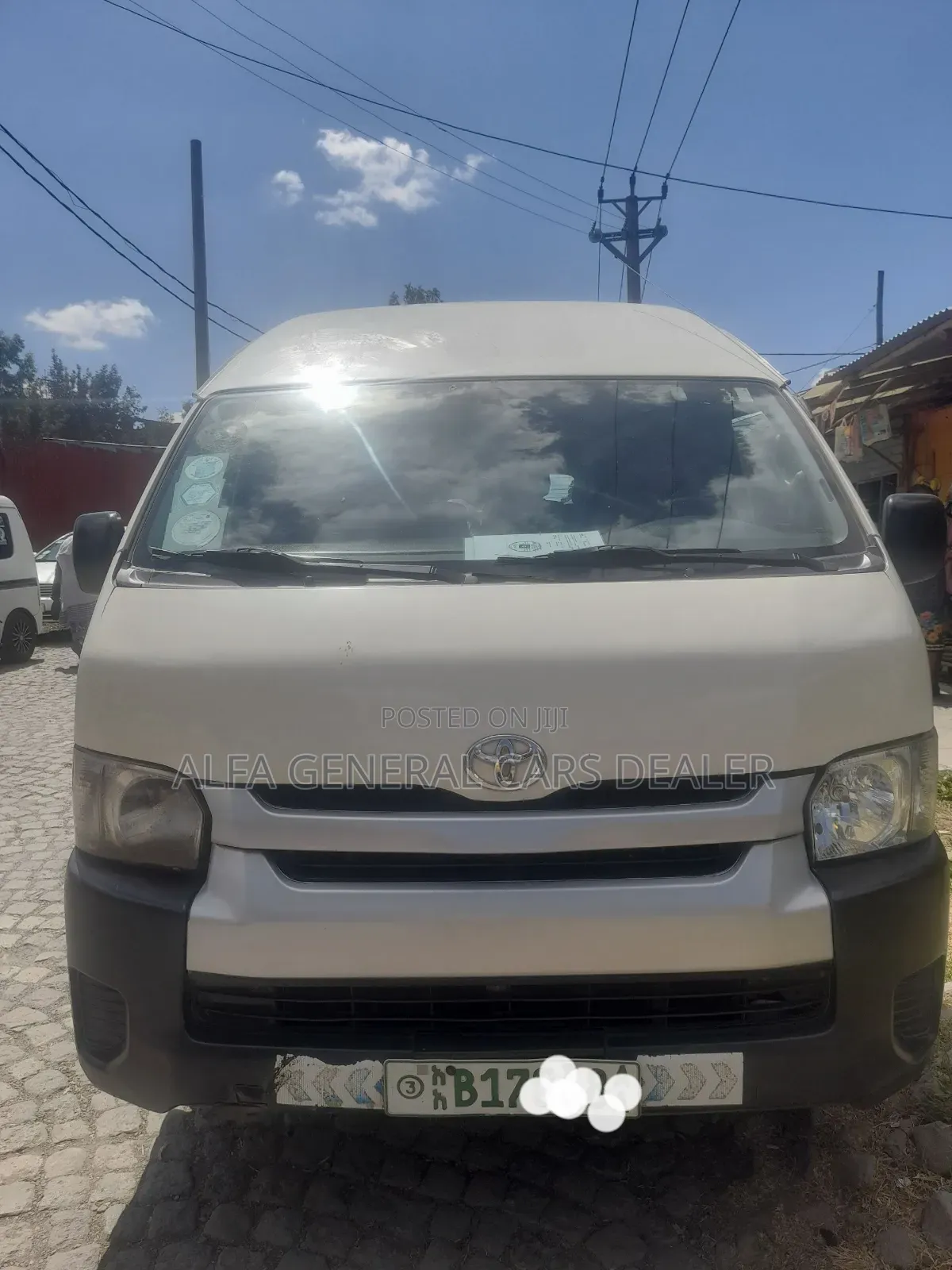 Toyota HiAce 2015 White