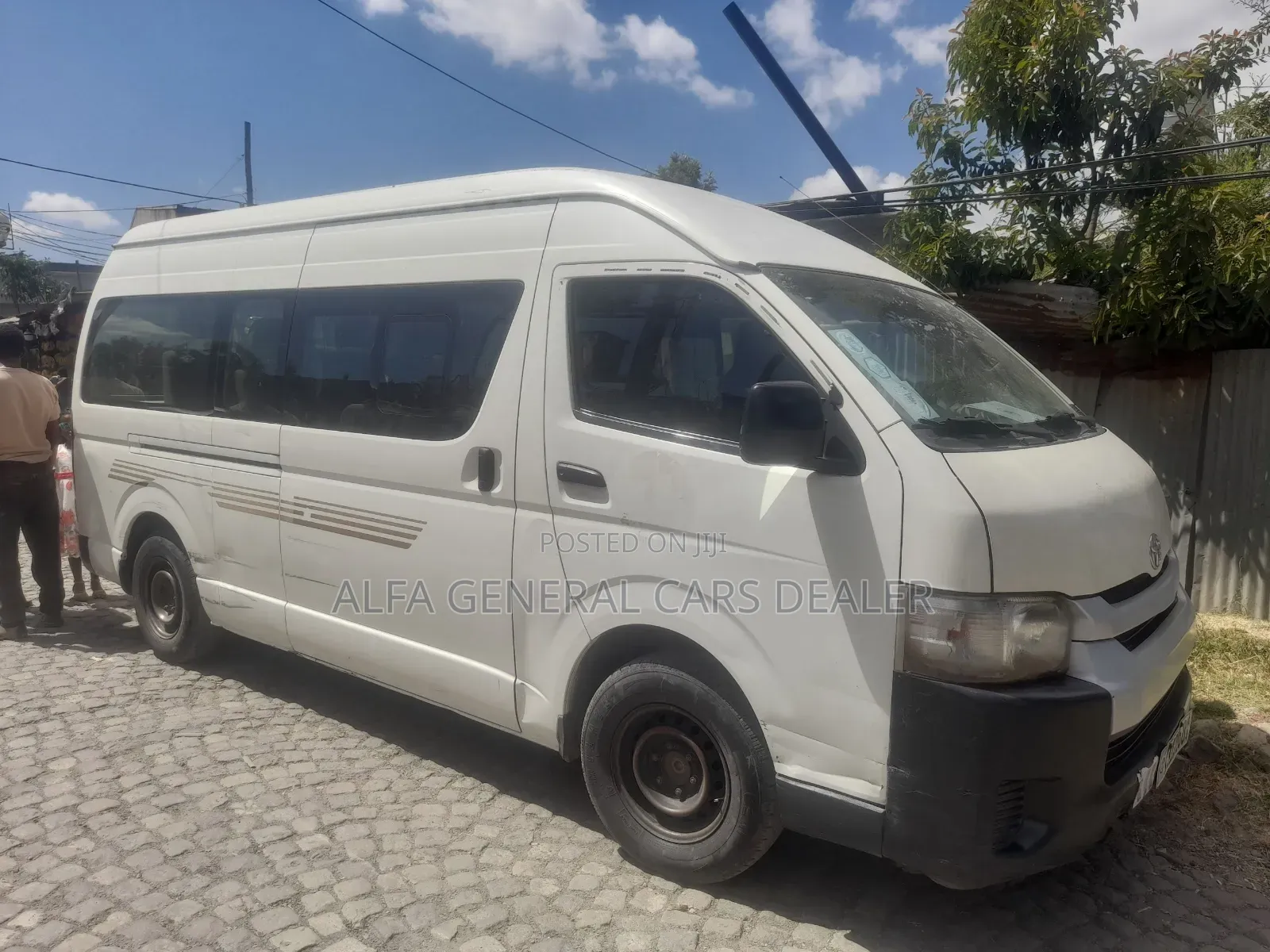 Toyota HiAce 2015 White