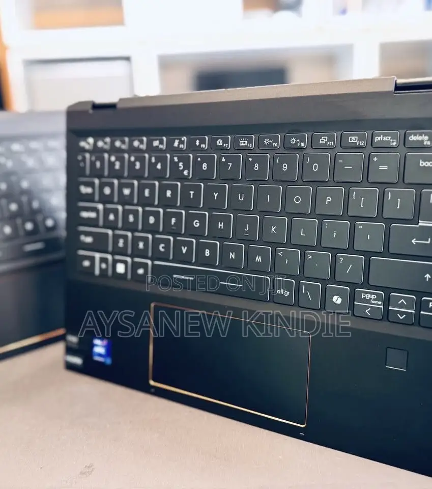 New Laptop MSI Summit E13 Flip Evo 16GB Intel Core Ultra 7 SSD 1T