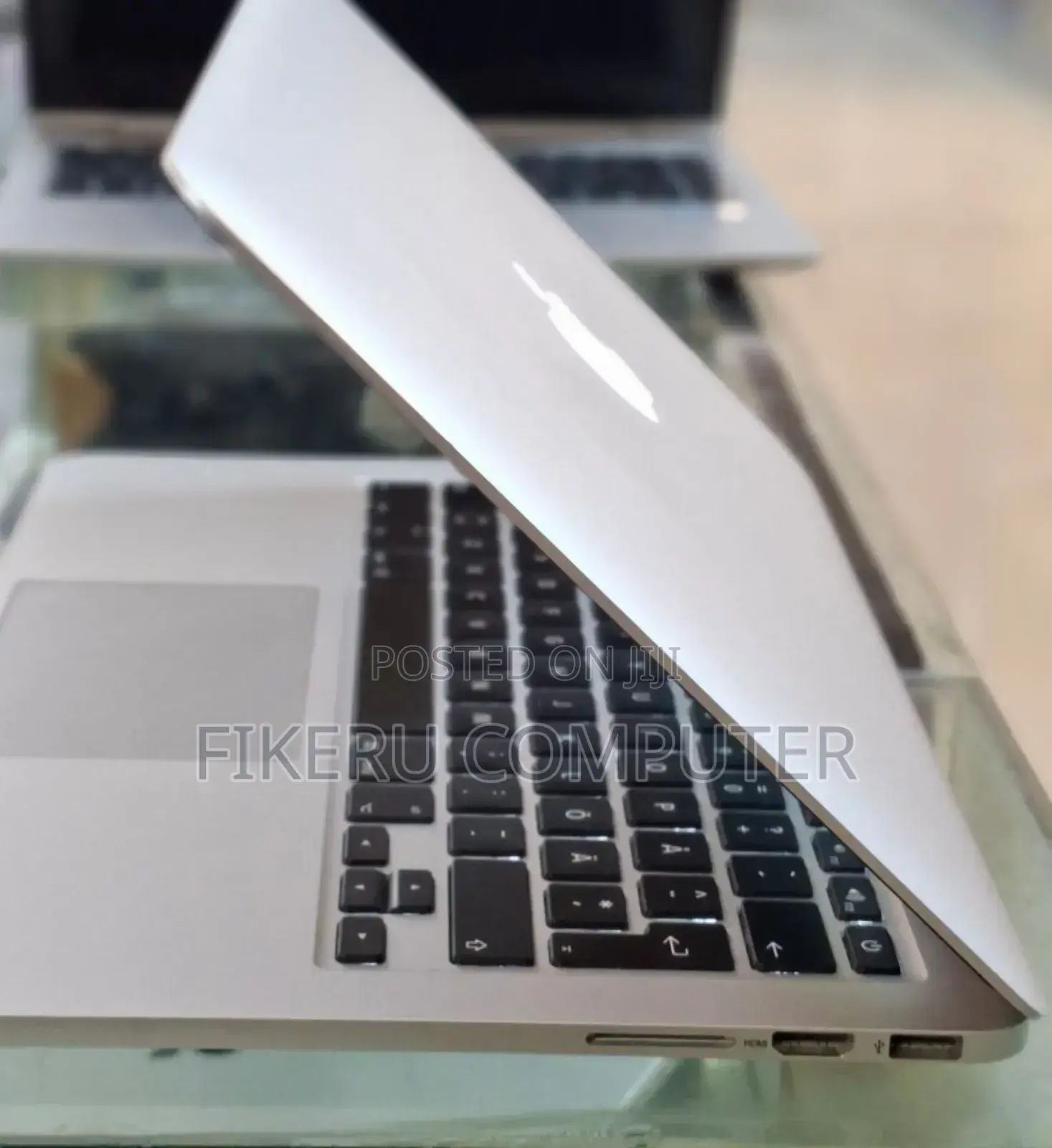 New Laptop Apple MacBook 2014 8GB Intel Core I7 SSD 256GB