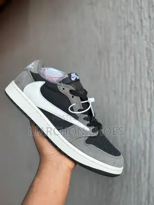 Photo - Nike Air Jordan 1 Low Travis Scott (Black/Grey)