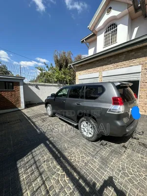 Toyota Land Cruiser Prado 3.0 TD 2011 Gray