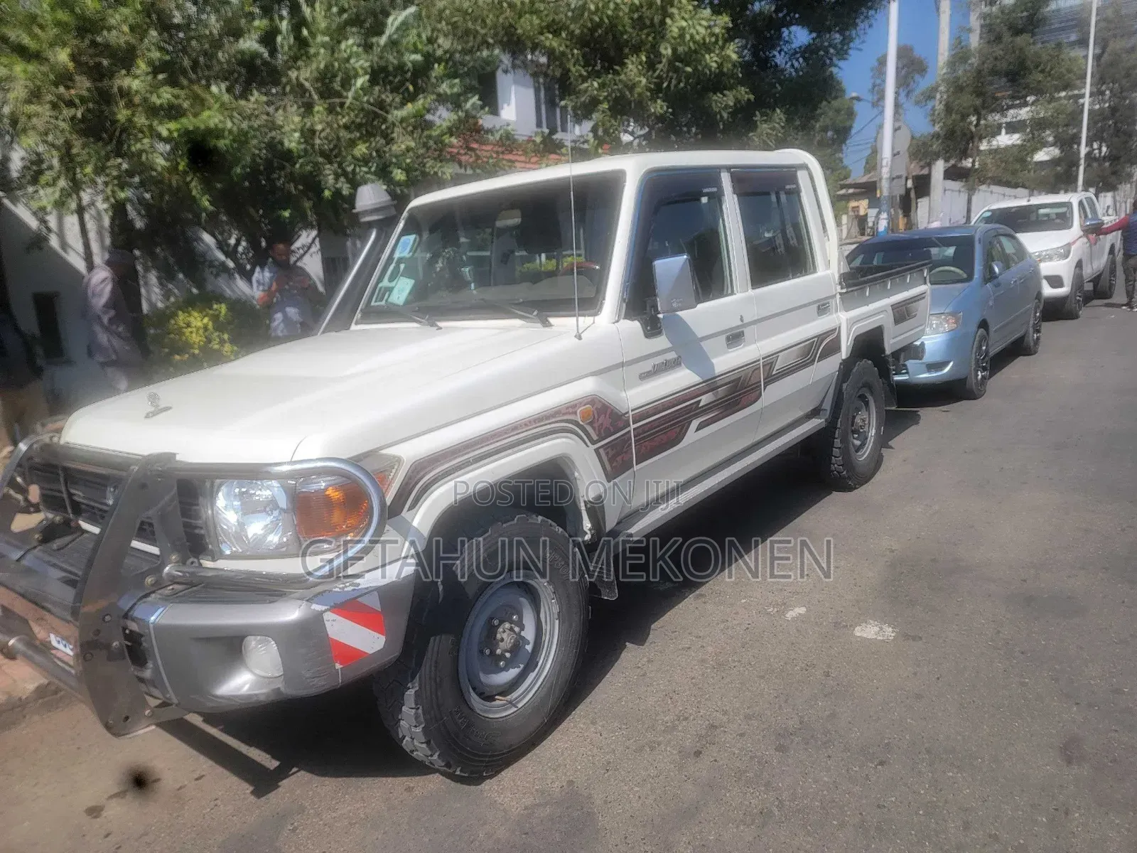 Toyota Land Cruiser 2016 White