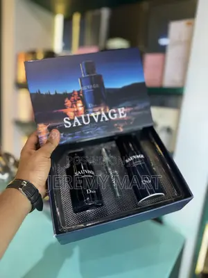 Photo - Sauvage Dior Gift Box for Him