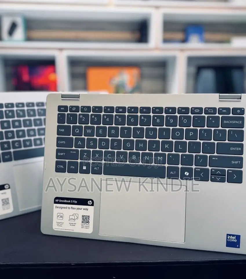 New Laptop HP OmniBook 5 Flip 16GB Intel Core 7 SSD 512GB