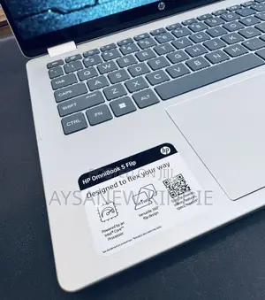 New Laptop HP OmniBook 5 Flip 16GB Intel Core 7 SSD 512GB