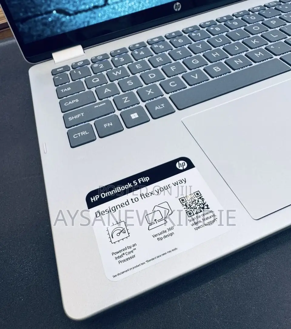 New Laptop HP OmniBook 5 Flip 16GB Intel Core 7 SSD 512GB