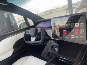 Tesla Model X 2023 White