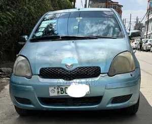 Photo - Toyota Vitz 2003 Blue