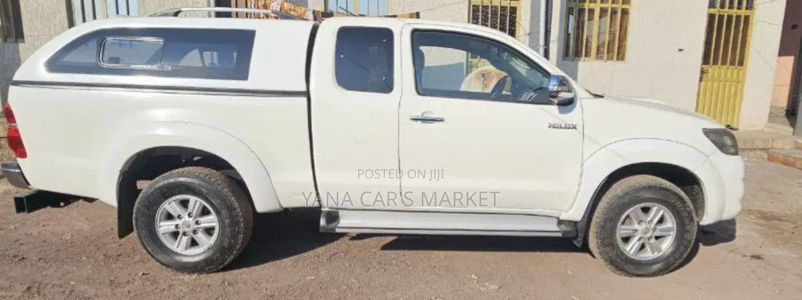 Toyota Hilux 2012 Silver