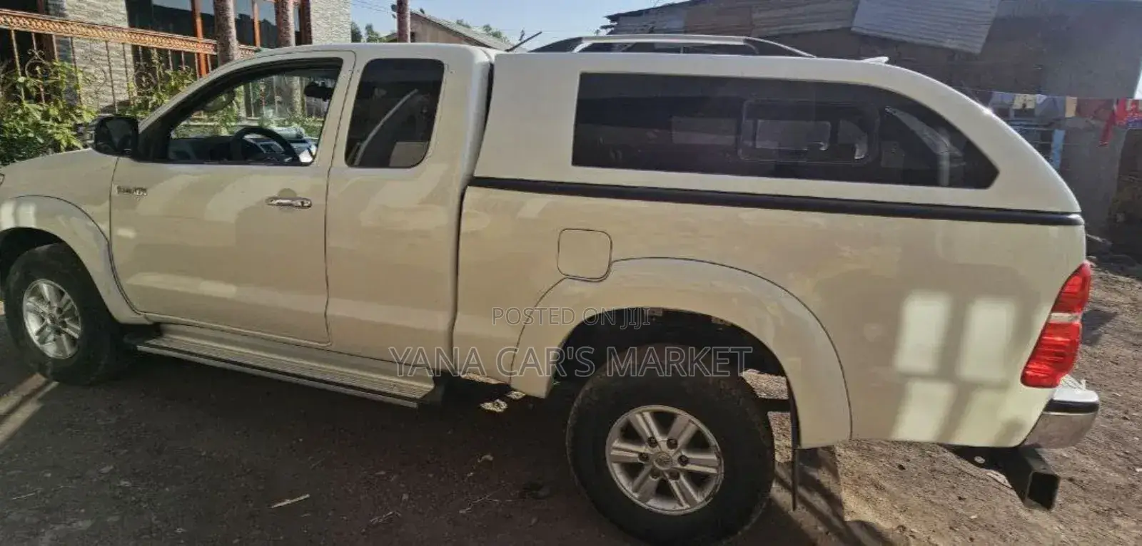 Toyota Hilux 2012 Silver