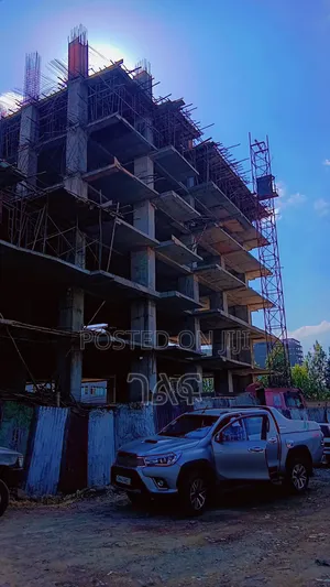 CMC ላይ 50% ባንክ የተመቻቸላቸው በከፍተኛ ፍጥነት እየተገነባ ያለ የመዋኛ ገንዳ ባስኬት ቦል መጫወቻ ያለው