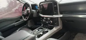 Ford F-150 LARIAT 2022 Black