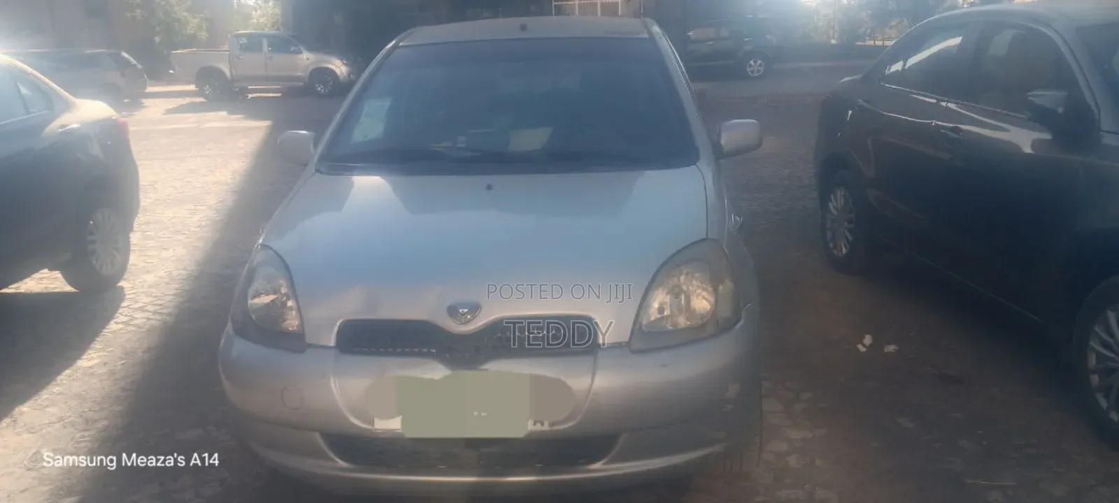 Toyota Vitz 2001 Silver