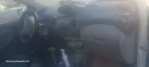 Toyota Vitz 2001 Silver