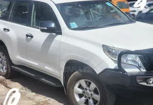 Photo - Toyota Land Cruiser 2017