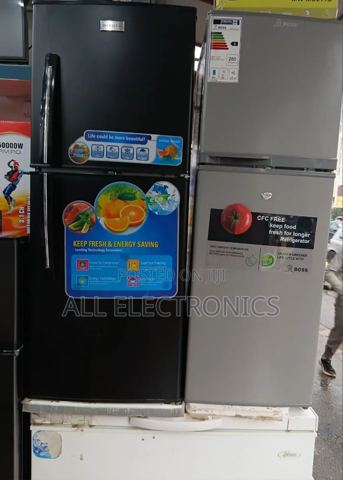 Crestal 330 Fridge Black