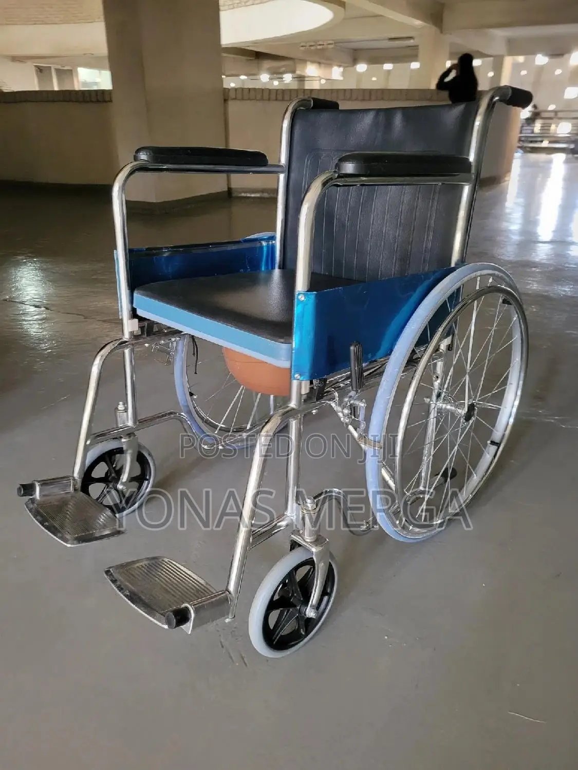 Toilet Wheelchair / Wheel Chair械事wheelchair身魔economy Wheeled Commode