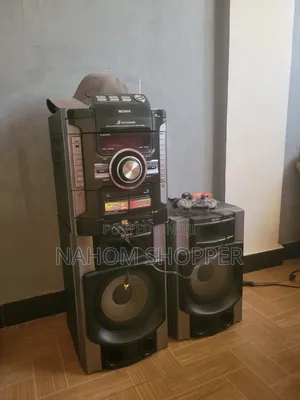 Photo - Sony MHC-Gt660 Hi-Fi Sound System.