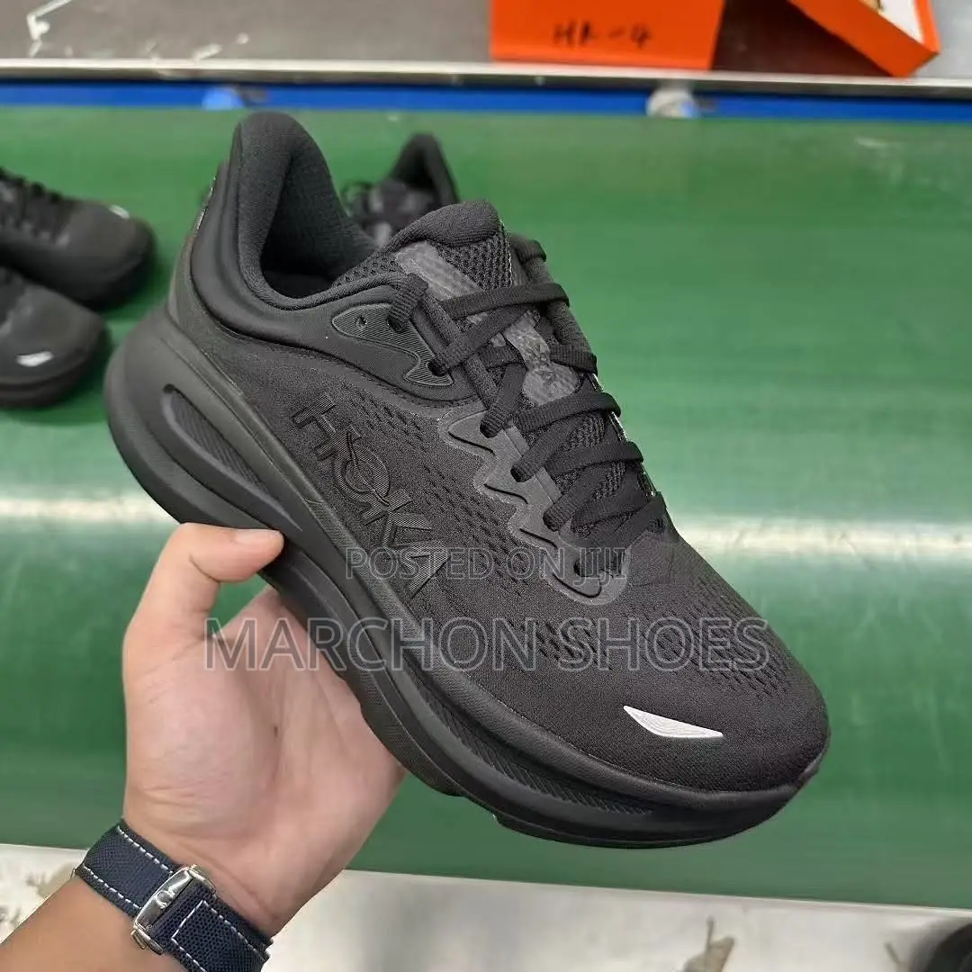 Hoka Bondi 9 (Black/Black)