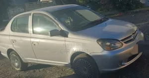 Toyota Platz 2003 Silver